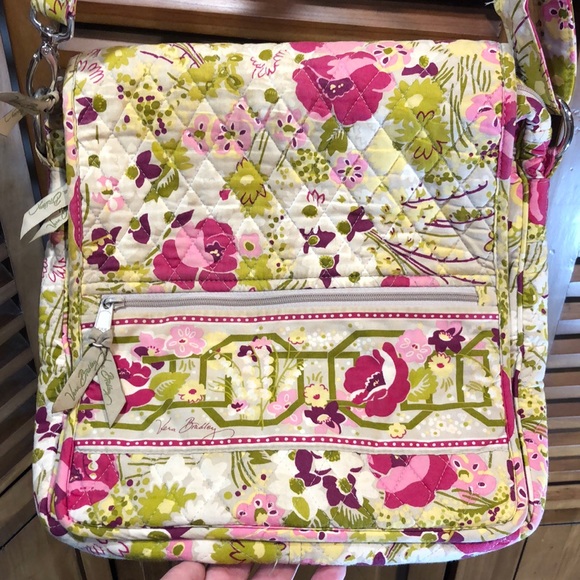 Vera Bradley Make Me Blush Messenger Bag Crossbody - Picture 1 of 7
